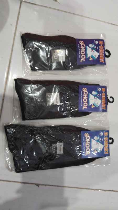 Kaos Kaki B-Smart School Hitam 